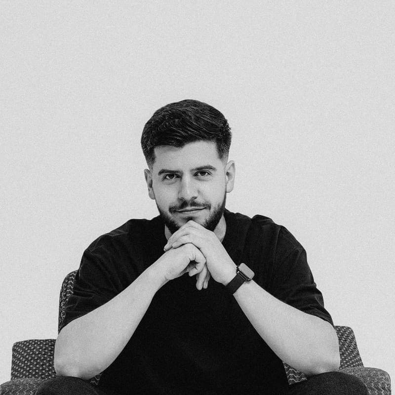 Co-founder, Creative Director w WebyJuice